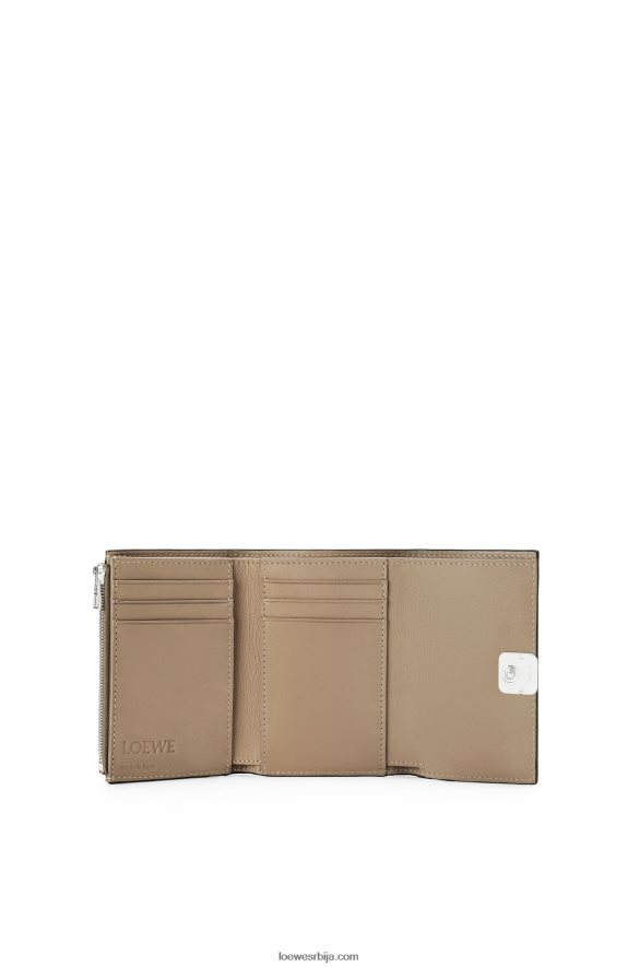 Loewe Жене анаграм мали вертикални новчаник од телеће коже шљунчаног зрна песак HJTY1216