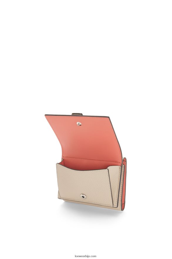 Loewe Жене троструки новчаник од мекане телеће коже лагани зоб/мед HJTY1219