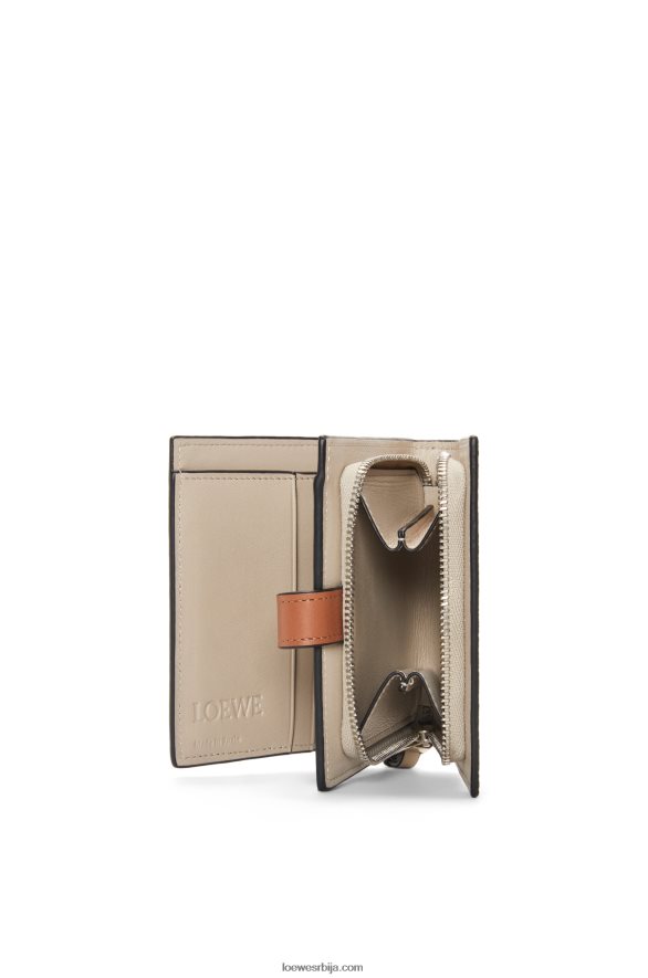 Loewe Жене компактни новчаник са патент затварачем од мекане телеће коже рузмарин/тан HJTY1226