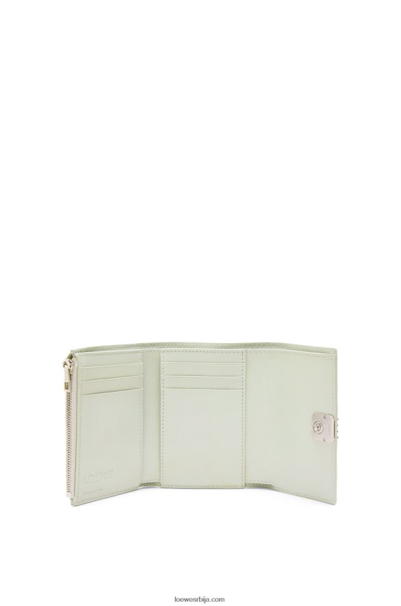 Loewe Жене анаграм мали вертикални новчаник од телеће коже шљунчаног зрна светли селадон HJTY1234