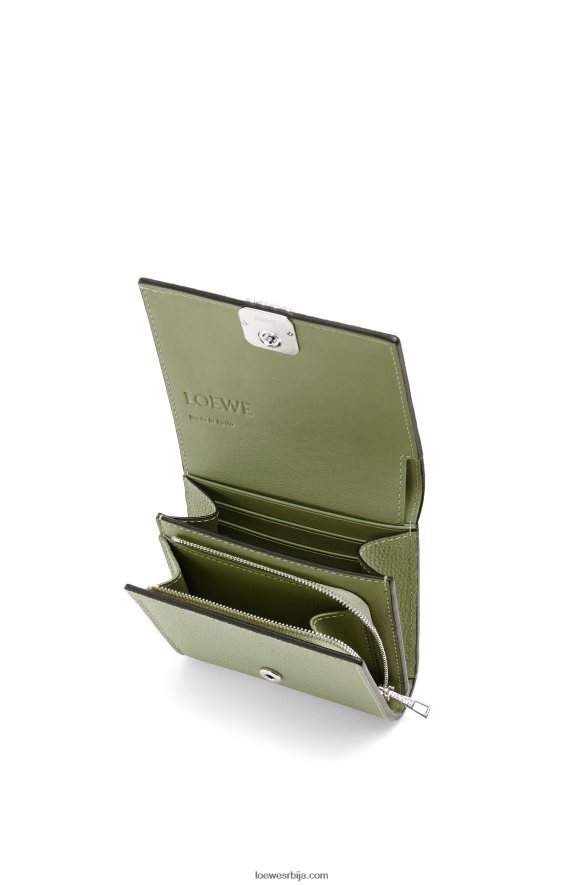Loewe Жене анаграм компактни новчаник са преклопом од телеће коже од шљунчаног зрна рузмарин HJTY1248