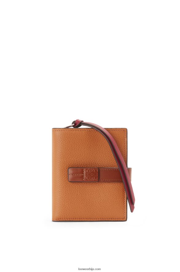 Loewe Жене компактни новчаник са патент затварачем од мекане телеће коже лагана карамела/пекан HJTY1257