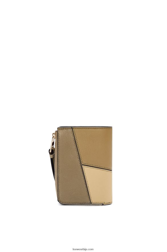 Loewe Жене пуззле танак двослојни новчаник од класичног телета глина зелена / путер HJTY1258
