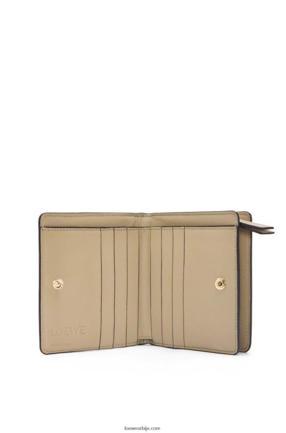 Loewe Жене пуззле компактни новчаник са патент затварачем од класичне телеће коже глина зелена / путер HJTY1259