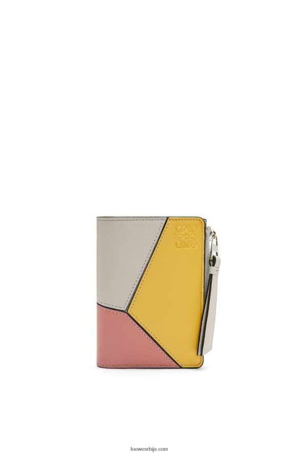 Loewe Жене пуззле танак двослојни новчаник од класичног телета дух / цвет брескве HJTY1263
