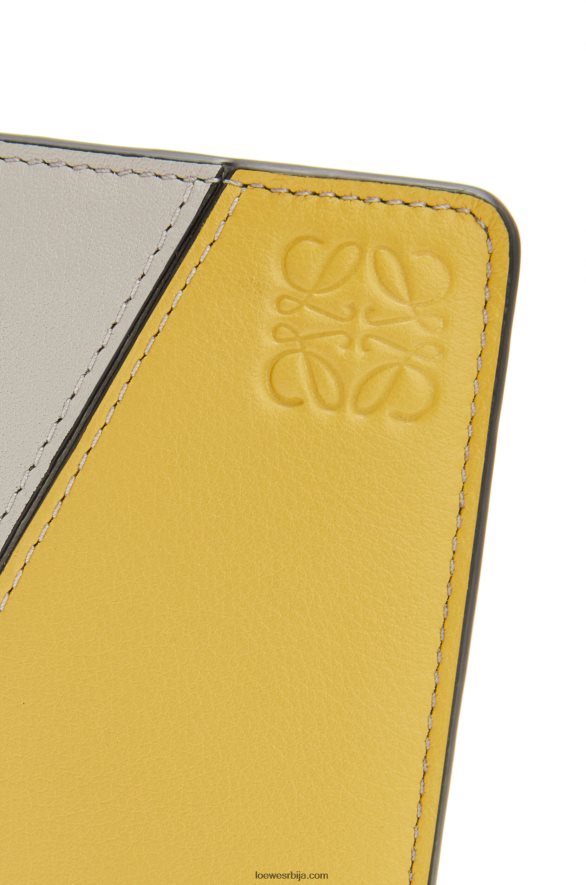Loewe Жене пуззле танак двослојни новчаник од класичног телета дух / цвет брескве HJTY1263