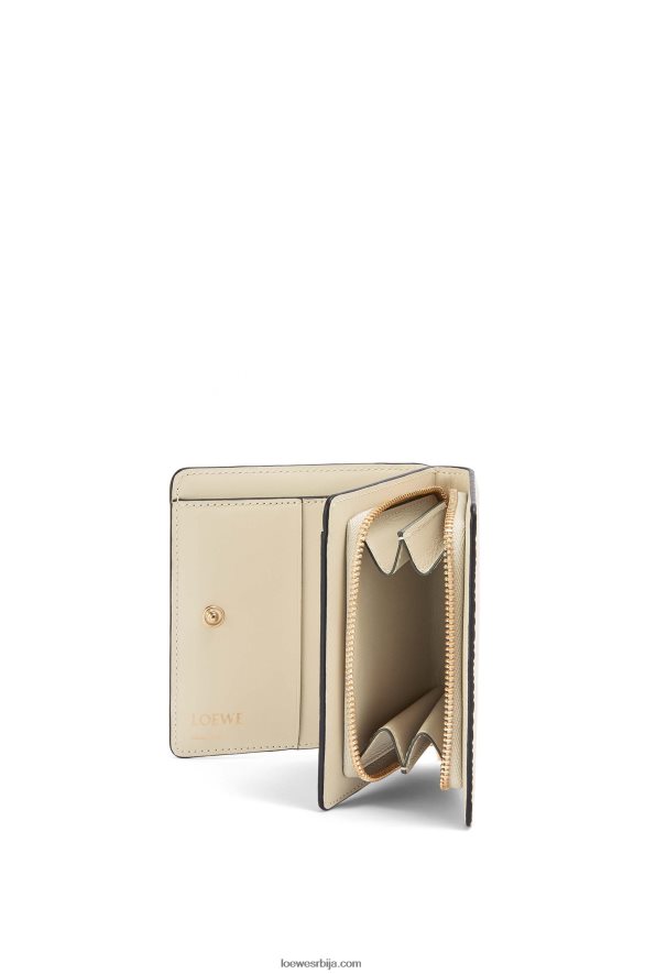 Loewe Жене компактни новчаник са патент затварачем од рељефне свилене телеће коже лагани зоб HJTY1272