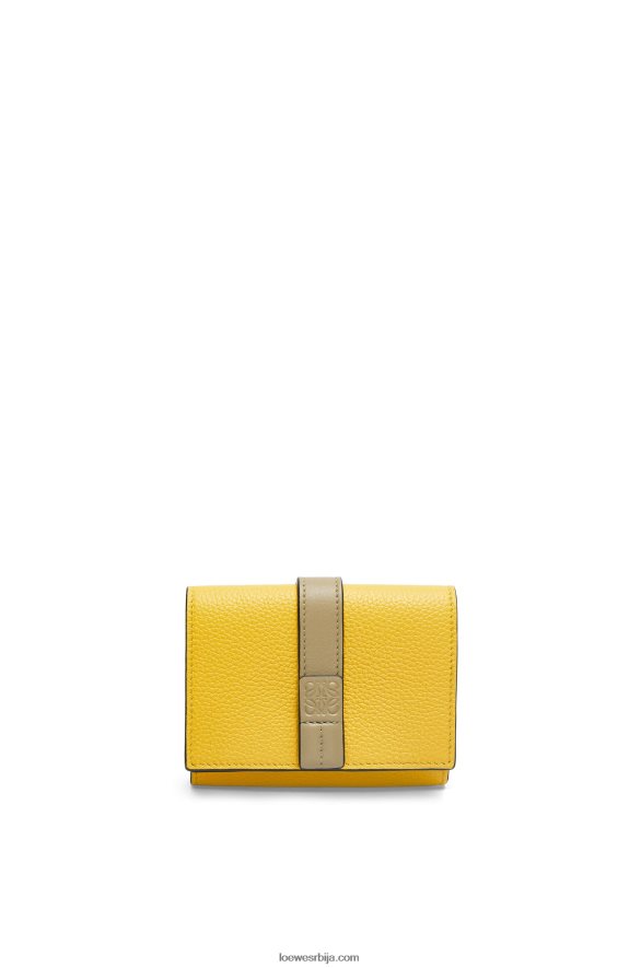 Loewe Жене троструки новчаник од мекане телеће коже жуто / глинено зелено HJTY1284