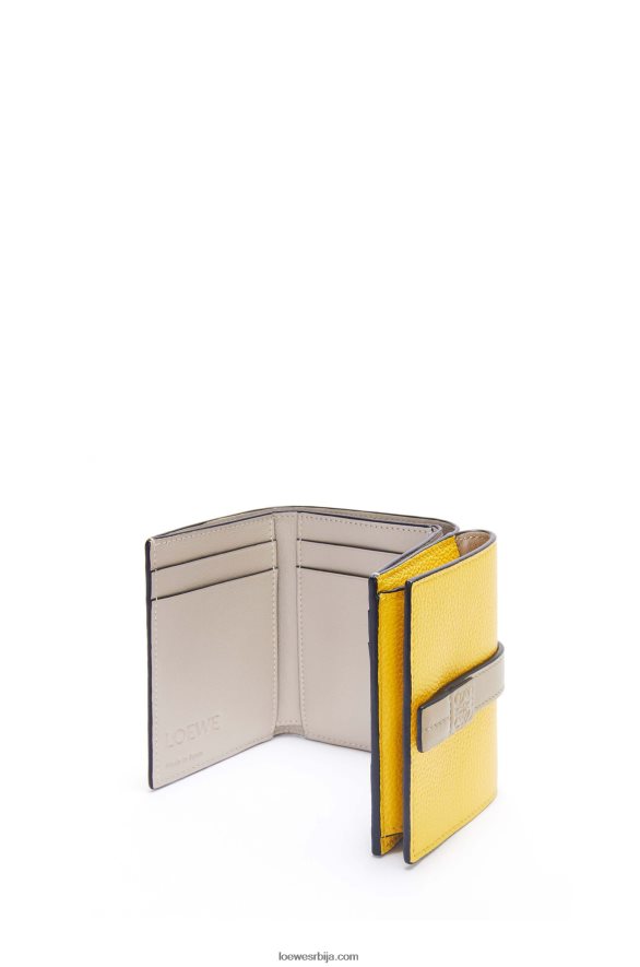 Loewe Жене троструки новчаник од мекане телеће коже жуто / глинено зелено HJTY1284