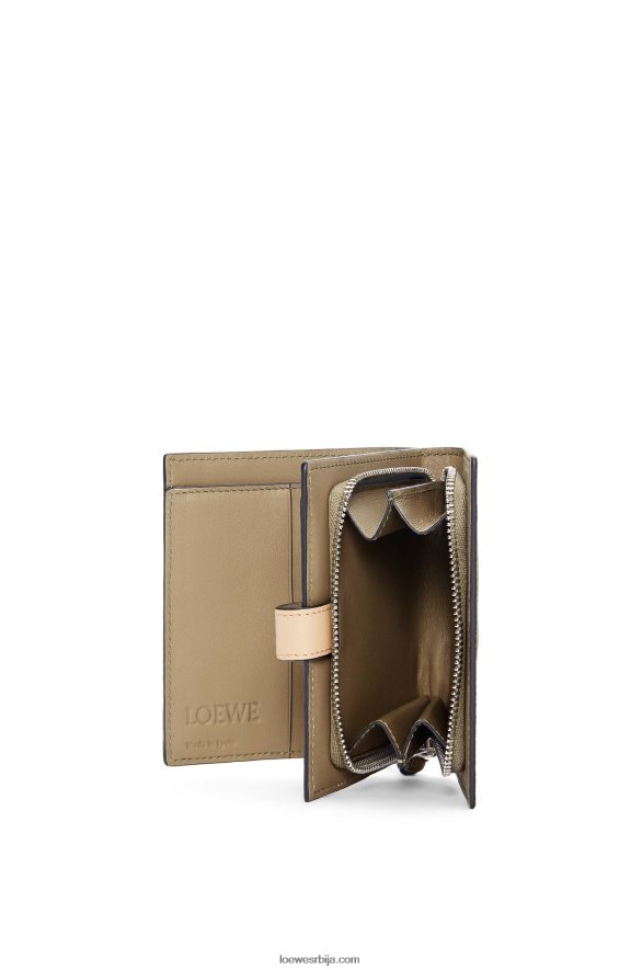 Loewe Жене компактни новчаник са патент затварачем од мекане телеће коже артичока зелена/прашна беж HJTY1288