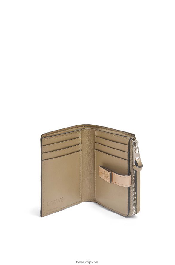 Loewe Жене танак новчаник са патентним затварачем од мекане телеће коже артичока зелена/прашна беж HJTY1289