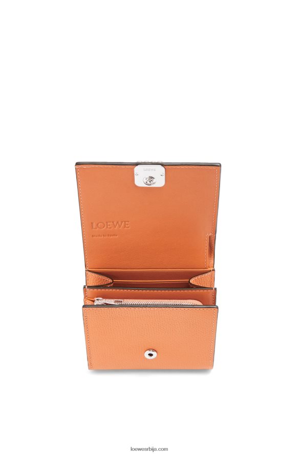 Loewe Жене анаграм компактни новчаник са преклопом од телеће коже од шљунчаног зрна корални гребен HJTY1307