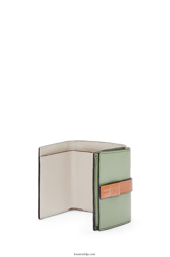 Loewe Жене троструки новчаник од мекане телеће коже рузмарин/тан HJTY1314