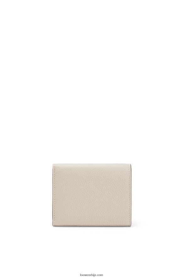 Loewe Жене троструки новчаник од мекане телеће коже лагани зоб/мед HJTY1315