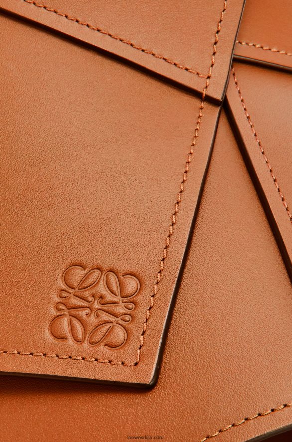 Loewe Жене оби појас у напа тан HJTY1153