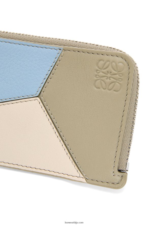 Loewe Жене слагалица држач картице од класичне телеће коже прашњаво плава/зелена жалфија HJTY1325