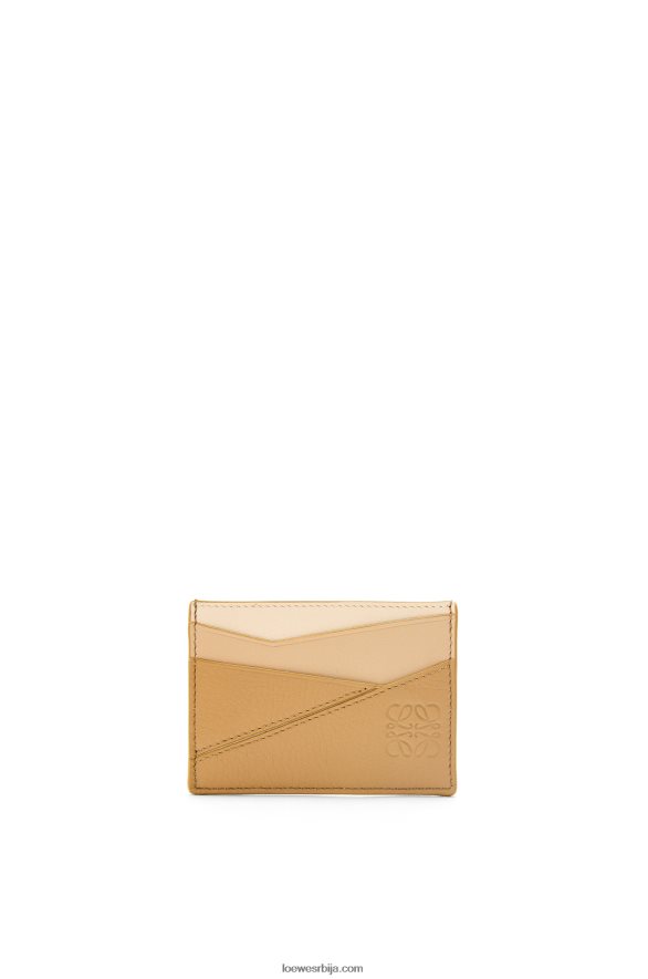 Loewe Жене пуззле обичан држач картице од класичне телеће коже ангора/прашна беж HJTY1328