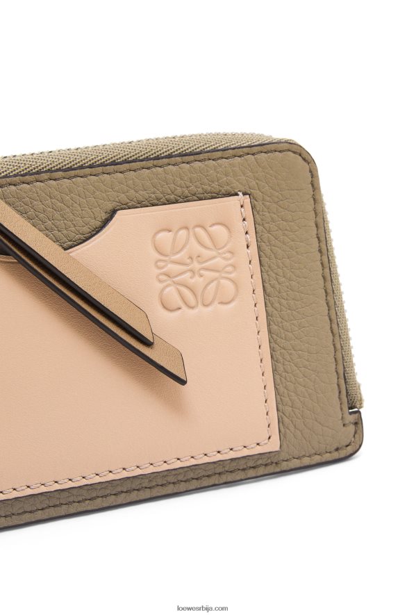 Loewe Жене држач картице за новчиће од мекане телеће коже артичока зелена/прашна беж HJTY1344