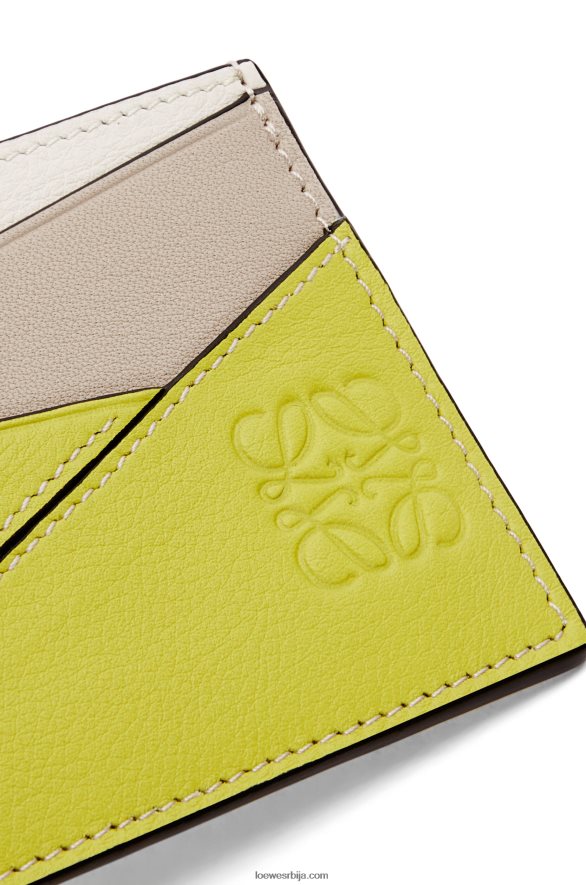 Loewe Жене пуззле обичан држач картице од класичне телеће коже лимето жута/светла зоб HJTY1361