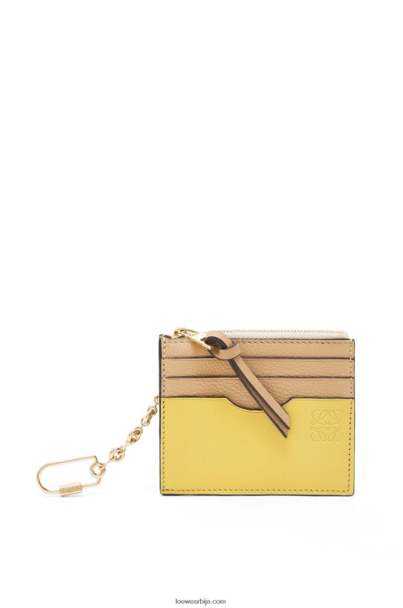 Loewe Жене квадратни држач картице од мекане телеће коже са ланцем путер/бледи лимун HJTY1378