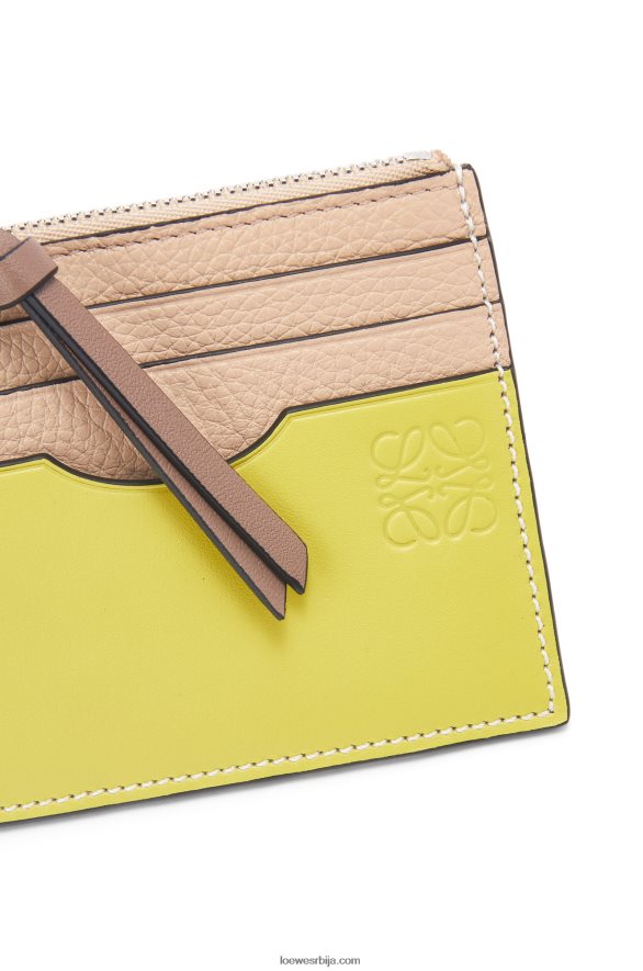Loewe Жене квадратни држач картице од мекане телеће коже са ланцем нуде/цитронелле HJTY1381