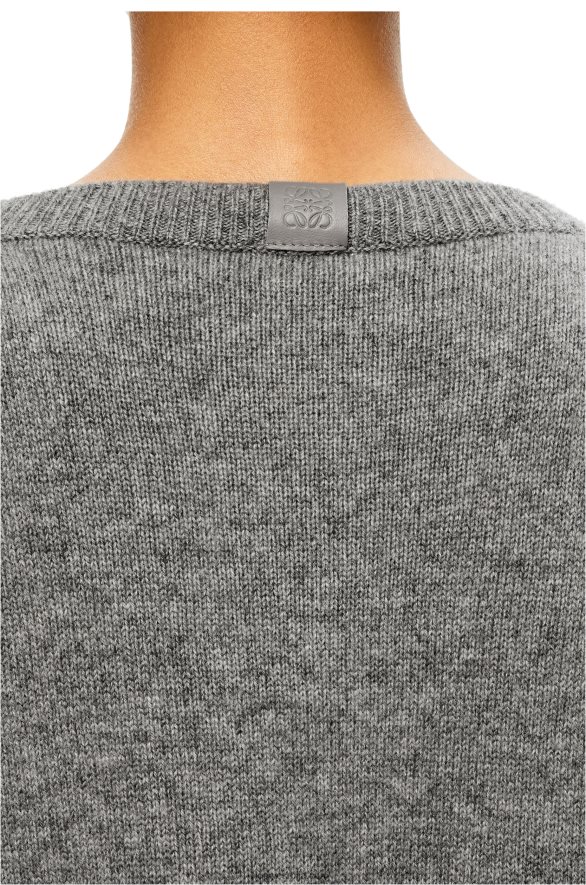 Loewe Жене џемпер од кашмира сива HJTY1018