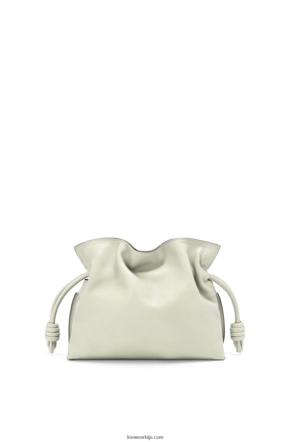 Loewe Жене мини фламенко квачило од напа телеће коже светли селадон HJTY205