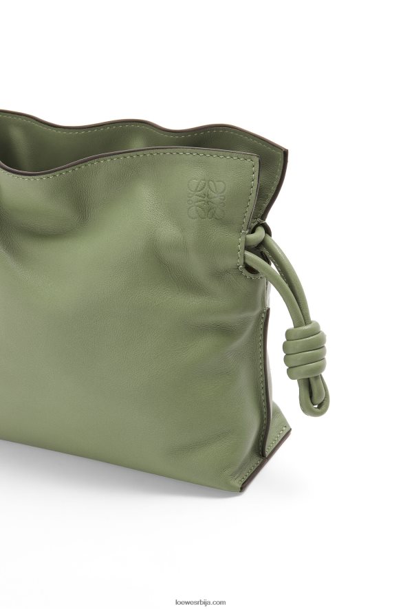 Loewe Жене мини фламенко квачило од напа телеће коже рузмарин HJTY259