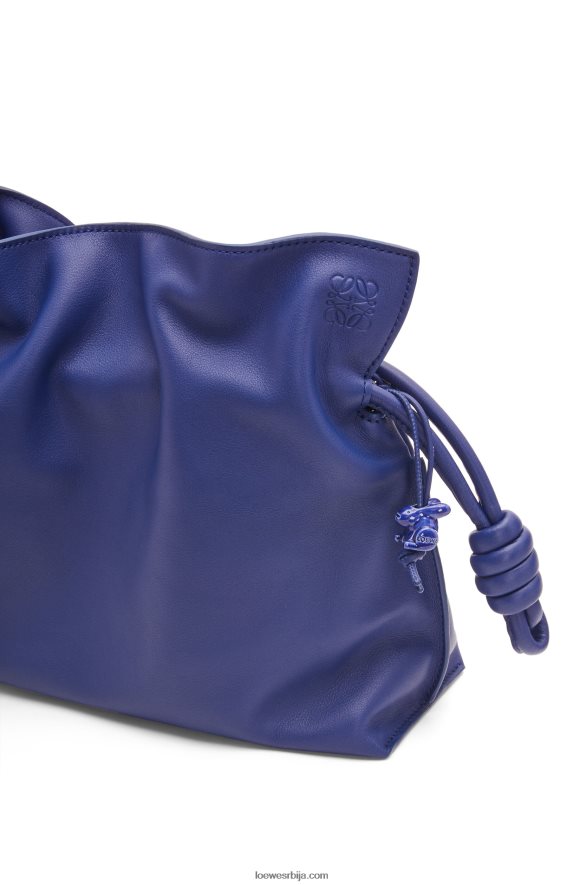 Loewe Жене фламенко квачило од напа телеће коже дубока љубичаста глазура HJTY529