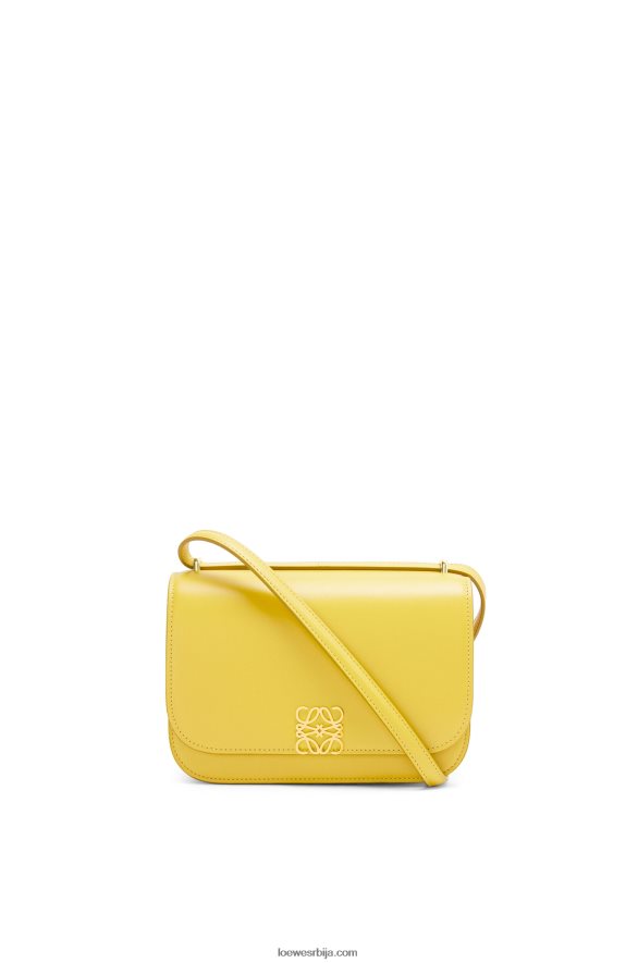Loewe Жене мала гоја торба од свилене телеће коже жута HJTY304