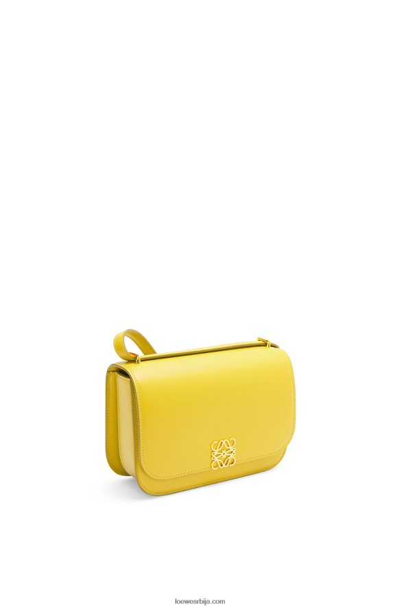 Loewe Жене мала гоја торба од свилене телеће коже жута HJTY304