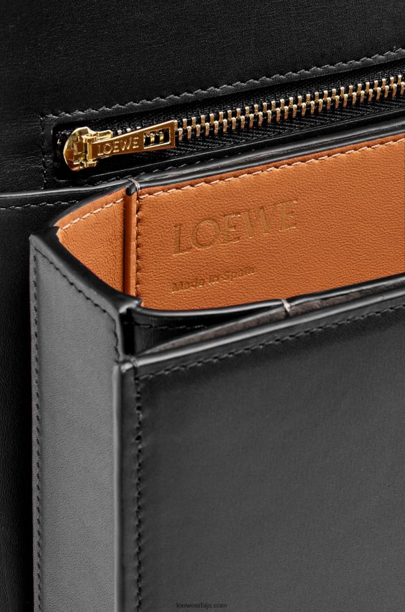 Loewe Жене гоја торба од свилене телеће коже црн HJTY306