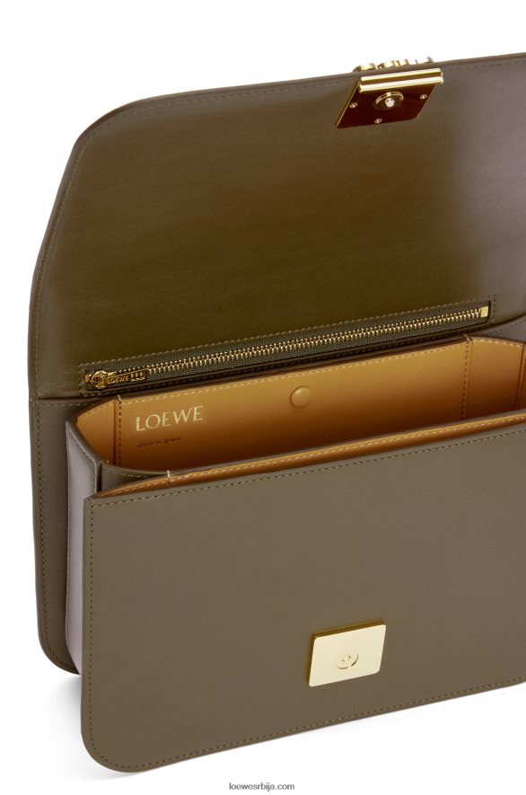 Loewe Жене гоја торба од свилене телеће коже тамно каки зелена HJTY374