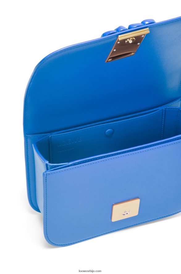 Loewe Жене мала гоја торба од свилене телеће коже сцуба блуе HJTY481