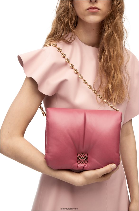 Loewe Жене пуффер гоиа торба од сјајне напа јагњеће коже плумросе HJTY489