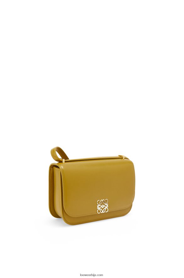Loewe Жене мала гоја торба од свилене телеће коже окер HJTY496