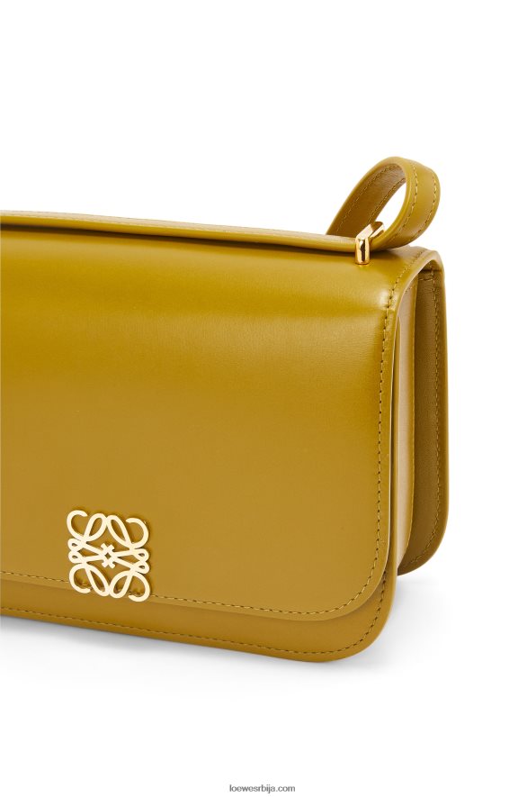Loewe Жене мала гоја торба од свилене телеће коже окер HJTY496