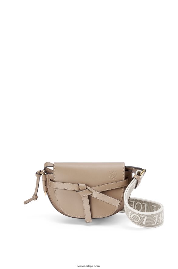 Loewe Жене мини гате дупла торба од меке телеће коже и жакарда песак HJTY218