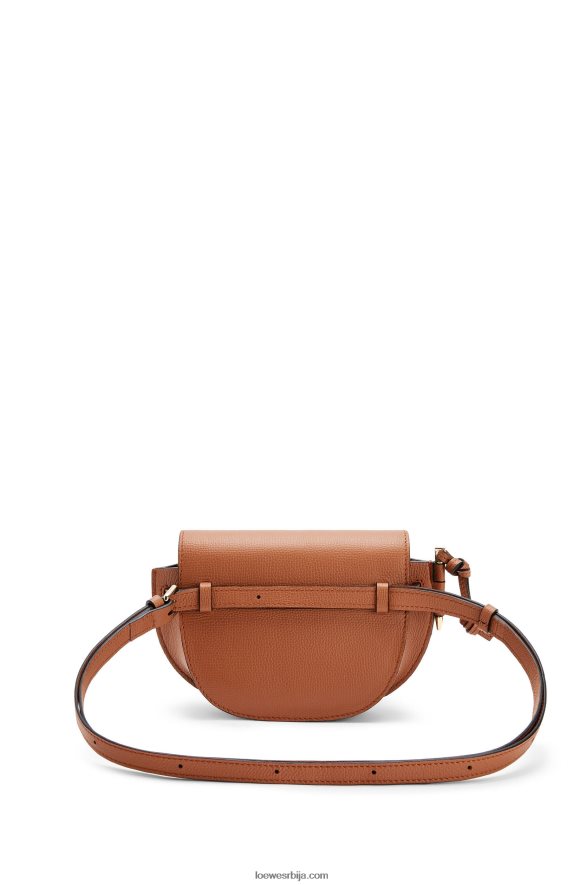 Loewe Жене мини гате дупла торба од телеће коже од шљунчаног зрна тан HJTY237