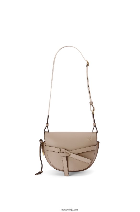 Loewe Жене мала капија торба од меке телеће коже и жакарда песак HJTY255