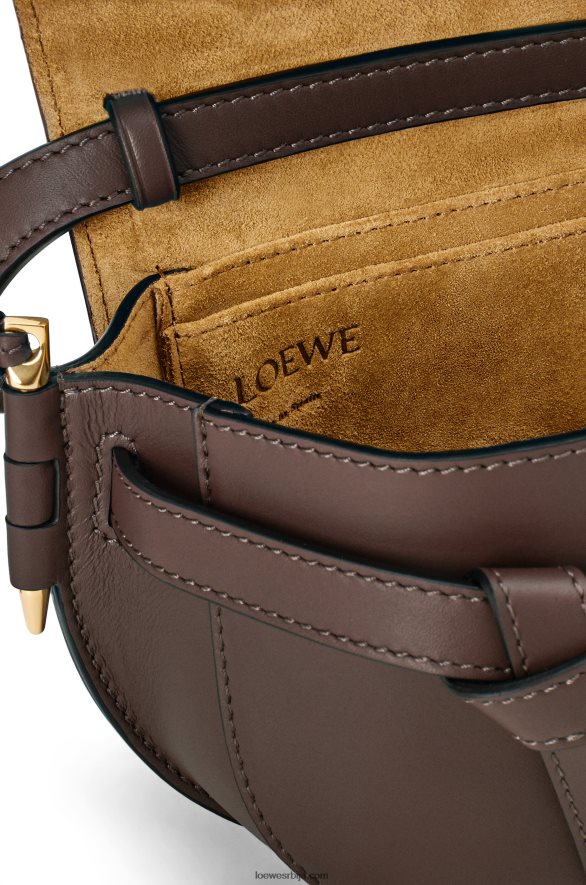 Loewe Жене мини гате дупла торба од меке телеће коже и жакарда чоколада HJTY319