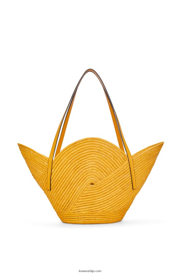 Loewe Жене торба за латице од рафије и телеће коже окер HJTY40