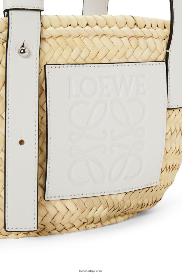 Loewe Жене мала торба за корпе од палминог листа и телеће коже природно/бело HJTY48