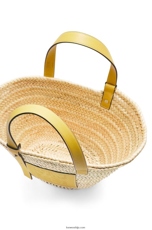 Loewe Жене корпа торба од палминог листа и телеће коже тамно жута HJTY51