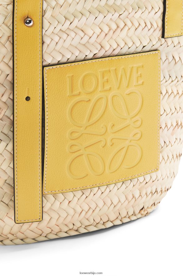 Loewe Жене корпа торба од палминог листа и телеће коже тамно жута HJTY51