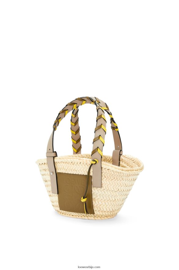 Loewe Жене мала торба од палминог листа са плетеном дршком од телеће коже маслина/песак HJTY5