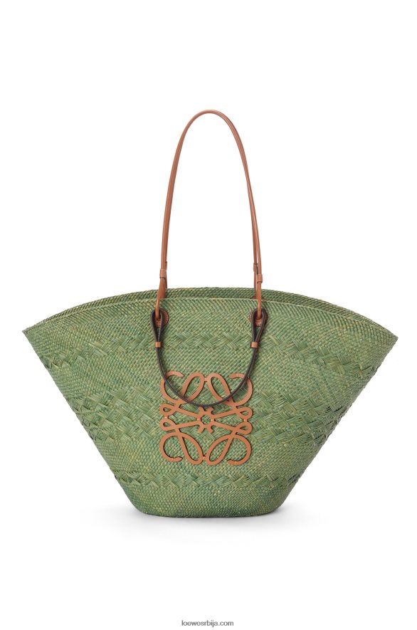 Loewe Жене велика анаграм корпа торба од ираца палме и телеће коже зелена/тан HJTY65