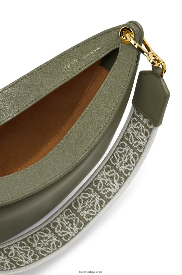 Loewe Жене мала луна торба од сатенске телеће коже и жакарда зелени авокадо HJTY474