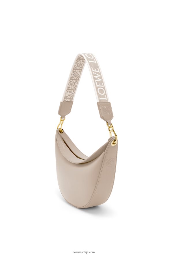 Loewe Жене мала луна торба од сатенске телеће коже и жакарда лагани зоб HJTY475