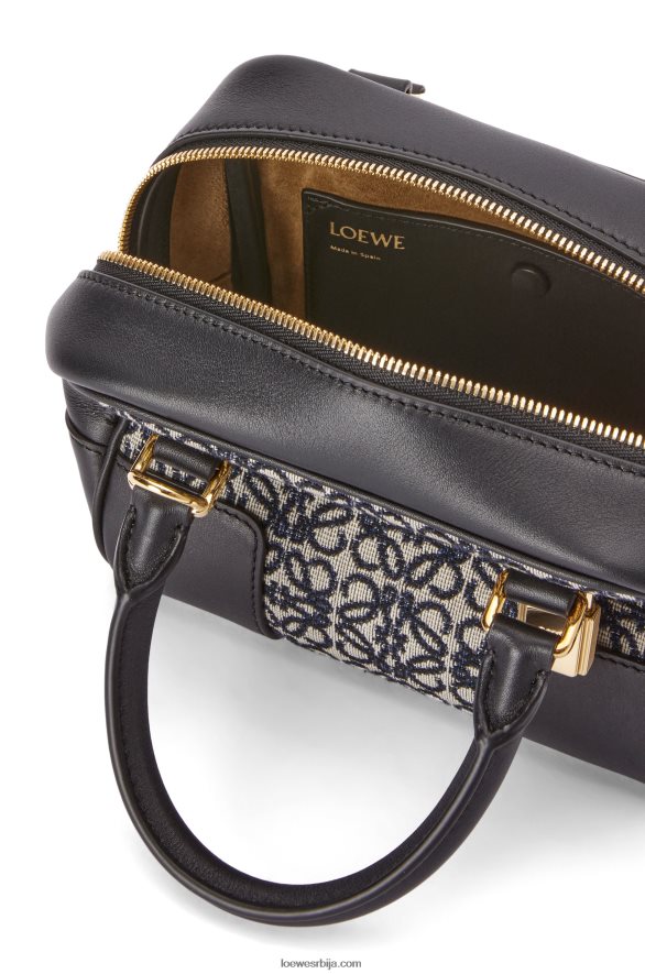 Loewe Жене Амазона 16 квадратна торба од анаграм жакарда и телеће коже морнарско/црна HJTY139